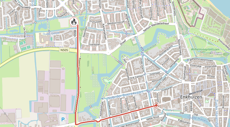 Kaart van de omgeving van de melding, met de kazerne die is gealarmeerd