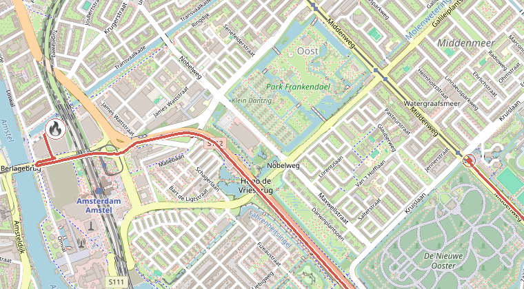 Kaart van de omgeving van de melding, met de kazerne die is gealarmeerd