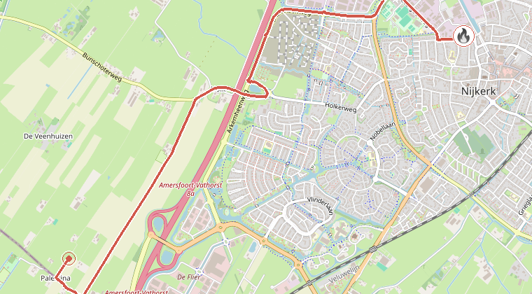 Kaart van de omgeving van de melding, met de kazerne die is gealarmeerd