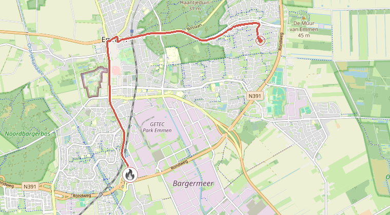 Kaart van de omgeving van de melding, met de kazerne die is gealarmeerd