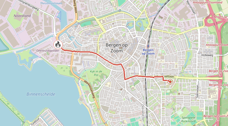 Kaart van de omgeving van de melding, met de kazerne die is gealarmeerd