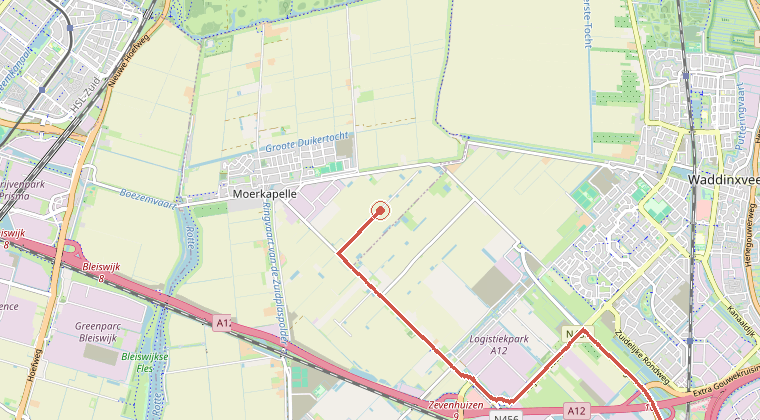 Kaart van de omgeving van de melding, met de kazerne die is gealarmeerd