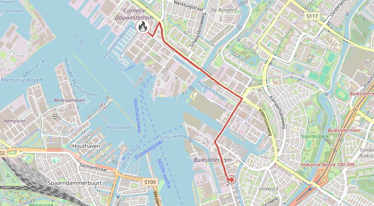 Kaart van de omgeving van de melding, met de kazerne die is gealarmeerd