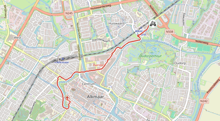 Kaart van de omgeving van de melding, met de kazerne die is gealarmeerd