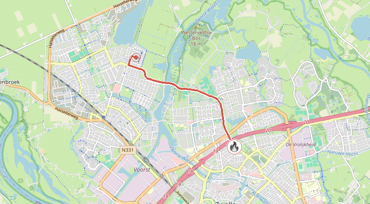 Kaart van de omgeving van de melding, met de kazerne die is gealarmeerd
