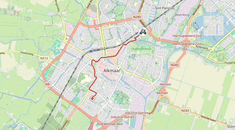 Kaart van de omgeving van de melding, met de kazerne die is gealarmeerd