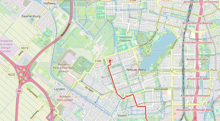Kaart van de omgeving van de melding, met de kazerne die is gealarmeerd