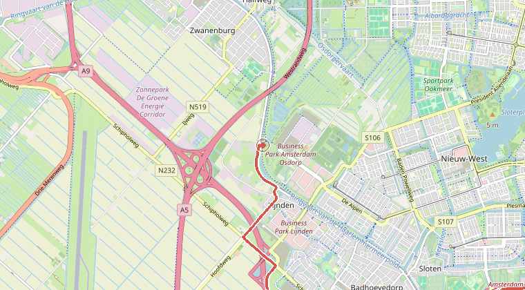 Kaart van de omgeving van de melding, met de kazerne die is gealarmeerd