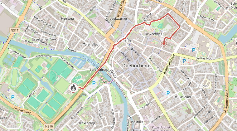 Kaart van de omgeving van de melding, met de kazerne die is gealarmeerd