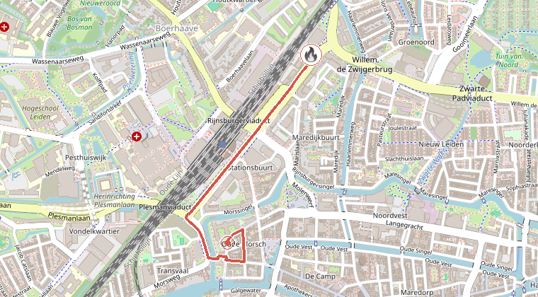 Kaart van de omgeving van de melding, met de kazerne die is gealarmeerd