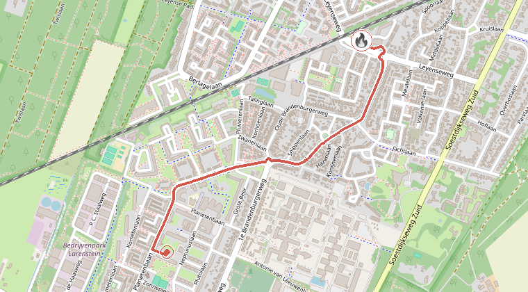 Kaart van de omgeving van de melding, met de kazerne die is gealarmeerd