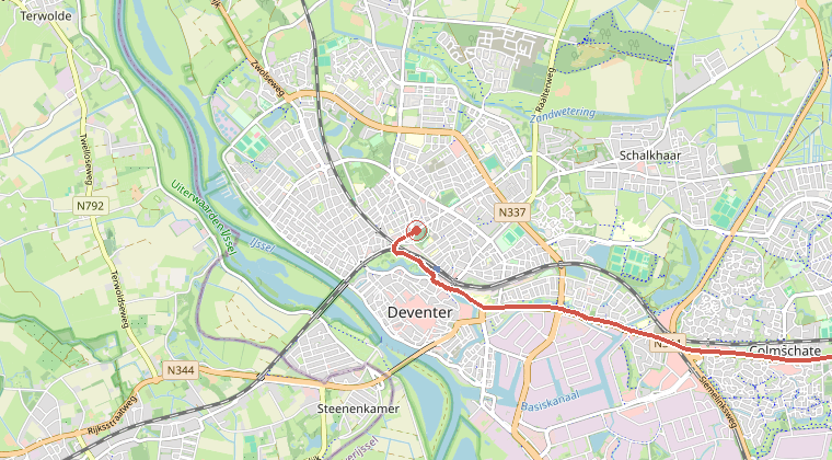Kaart van de omgeving van de melding, met de kazerne die is gealarmeerd