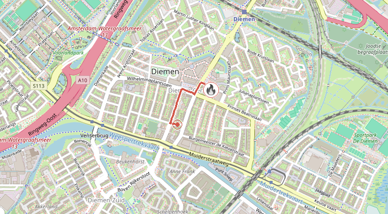 Kaart van de omgeving van de melding, met de kazerne die is gealarmeerd