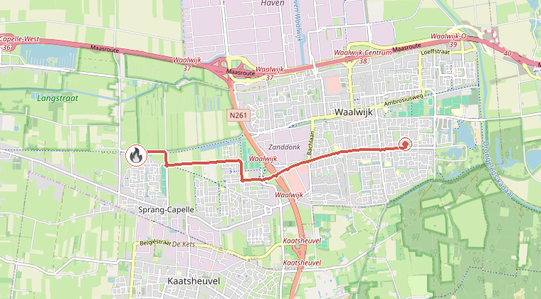 Kaart van de omgeving van de melding, met de kazerne die is gealarmeerd