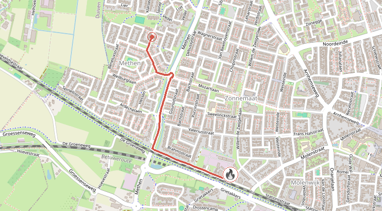 Kaart van de omgeving van de melding, met de kazerne die is gealarmeerd