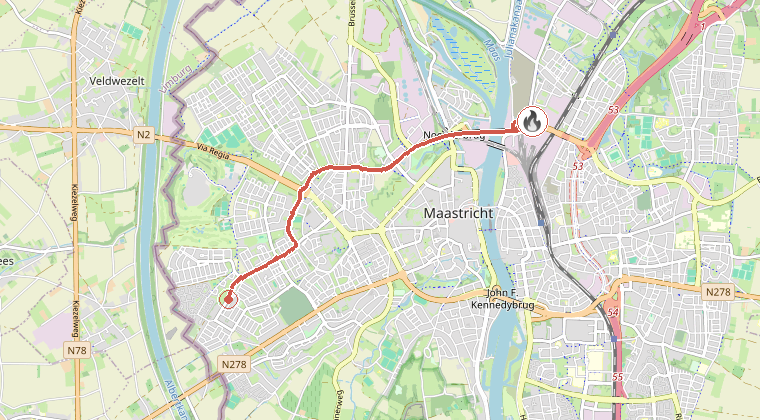 Kaart van de omgeving van de melding, met de kazerne die is gealarmeerd
