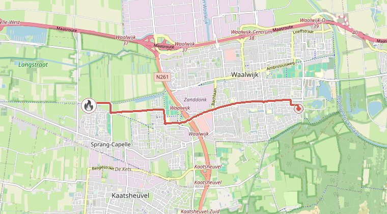 Kaart van de omgeving van de melding, met de kazerne die is gealarmeerd