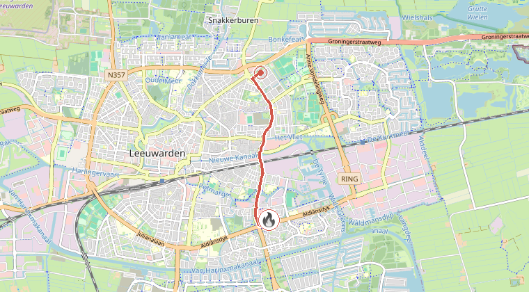 Kaart van de omgeving van de melding, met de kazerne die is gealarmeerd