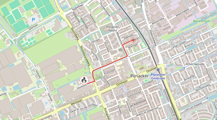 Kaart van de omgeving van de melding, met de kazerne die is gealarmeerd