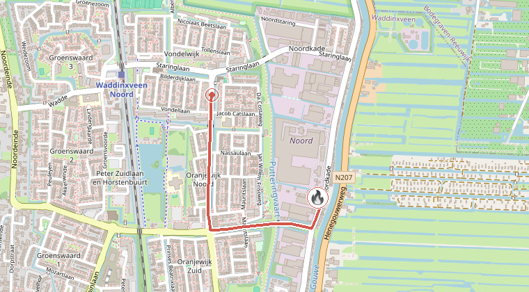 Kaart van de omgeving van de melding, met de kazerne die is gealarmeerd
