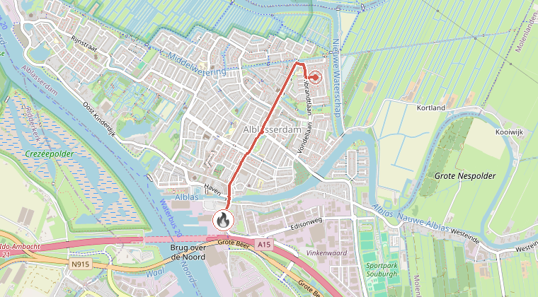 Kaart van de omgeving van de melding, met de kazerne die is gealarmeerd