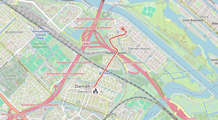 Kaart van de omgeving van de melding, met de kazerne die is gealarmeerd