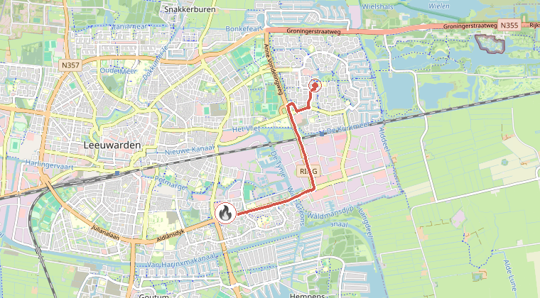 Kaart van de omgeving van de melding, met de kazerne die is gealarmeerd