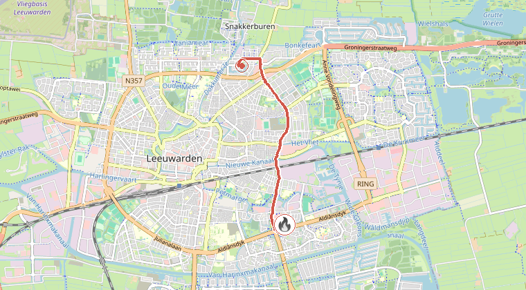 Kaart van de omgeving van de melding, met de kazerne die is gealarmeerd
