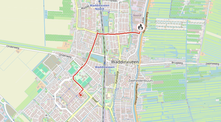 Kaart van de omgeving van de melding, met de kazerne die is gealarmeerd