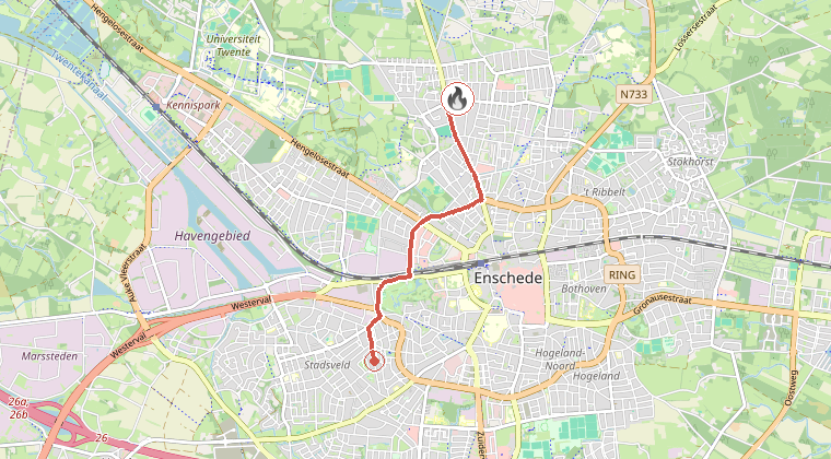 Kaart van de omgeving van de melding, met de kazerne die is gealarmeerd