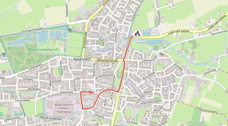 Kaart van de omgeving van de melding, met de kazerne die is gealarmeerd