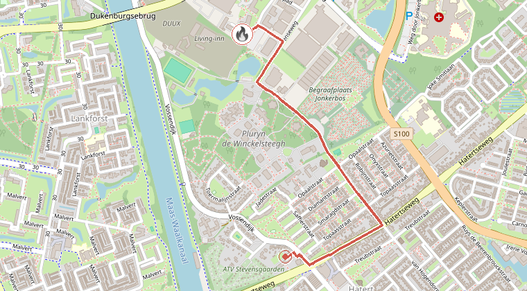 Kaart van de omgeving van de melding, met de kazerne die is gealarmeerd