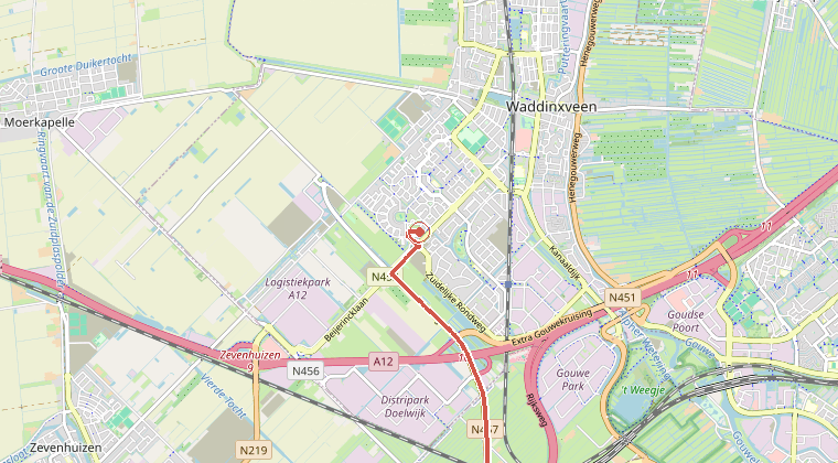 Kaart van de omgeving van de melding, met de kazerne die is gealarmeerd