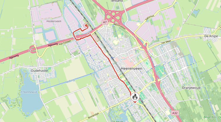 Kaart van de omgeving van de melding, met de kazerne die is gealarmeerd