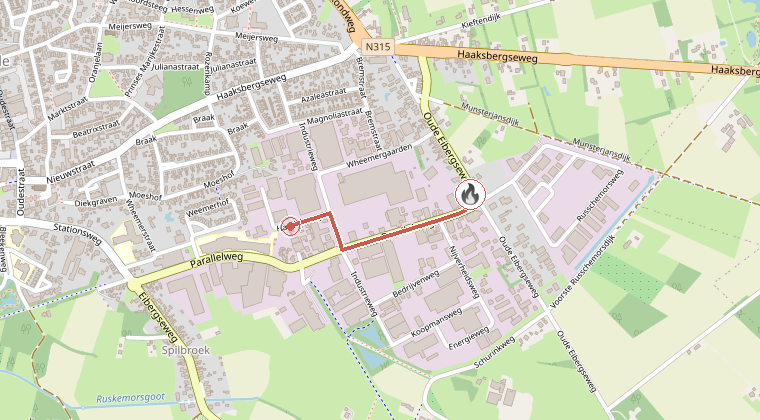 Kaart van de omgeving van de melding, met de kazerne die is gealarmeerd