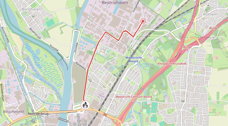 Kaart van de omgeving van de melding, met de kazerne die is gealarmeerd