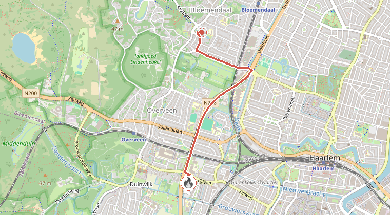 Kaart van de omgeving van de melding, met de kazerne die is gealarmeerd
