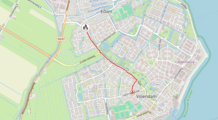 Kaart van de omgeving van de melding, met de kazerne die is gealarmeerd