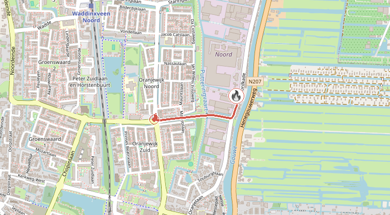 Kaart van de omgeving van de melding, met de kazerne die is gealarmeerd
