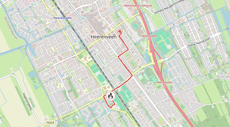 Kaart van de omgeving van de melding, met de kazerne die is gealarmeerd