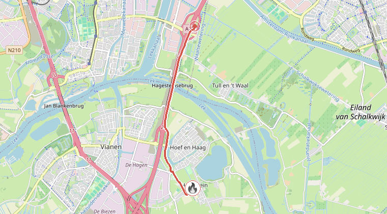Kaart van de omgeving van de melding, met de kazerne die is gealarmeerd