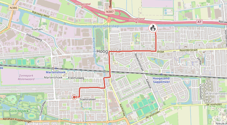 Kaart van de omgeving van de melding, met de kazerne die is gealarmeerd