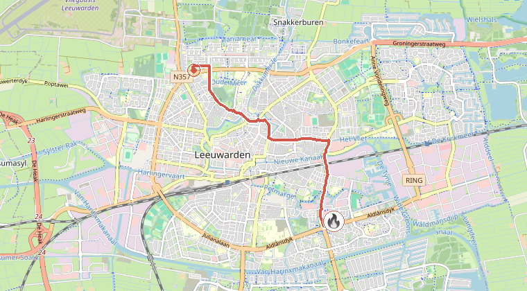 Kaart van de omgeving van de melding, met de kazerne die is gealarmeerd