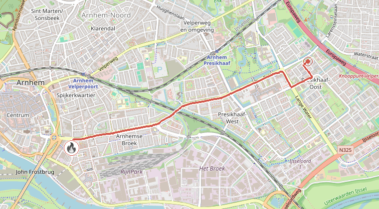Kaart van de omgeving van de melding, met de kazerne die is gealarmeerd
