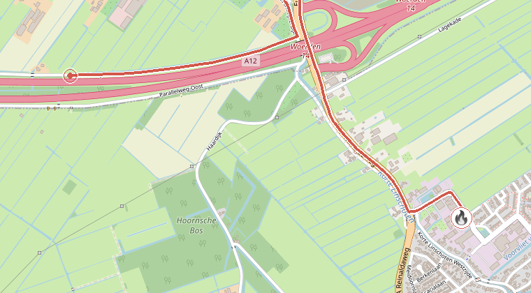 Kaart van de omgeving van de melding, met de kazerne die is gealarmeerd