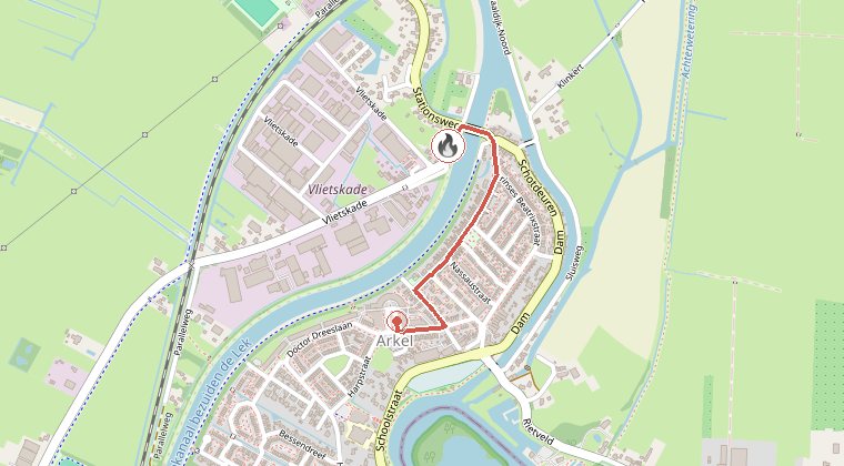 Kaart van de omgeving van de melding, met de kazerne die is gealarmeerd