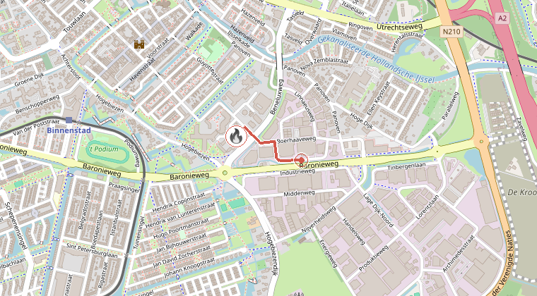 Kaart van de omgeving van de melding, met de kazerne die is gealarmeerd