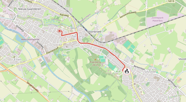 Kaart van de omgeving van de melding, met de kazerne die is gealarmeerd