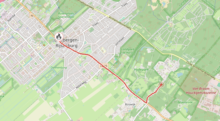 Kaart van de omgeving van de melding, met de kazerne die is gealarmeerd