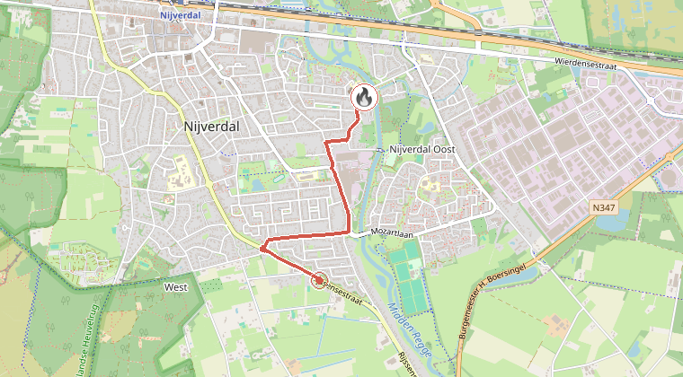 Kaart van de omgeving van de melding, met de kazerne die is gealarmeerd